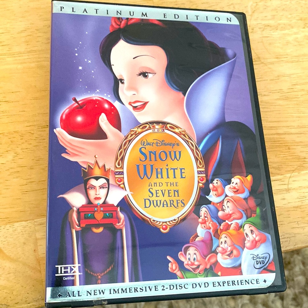 Disney platinum edition Snow White and seven dwarfs